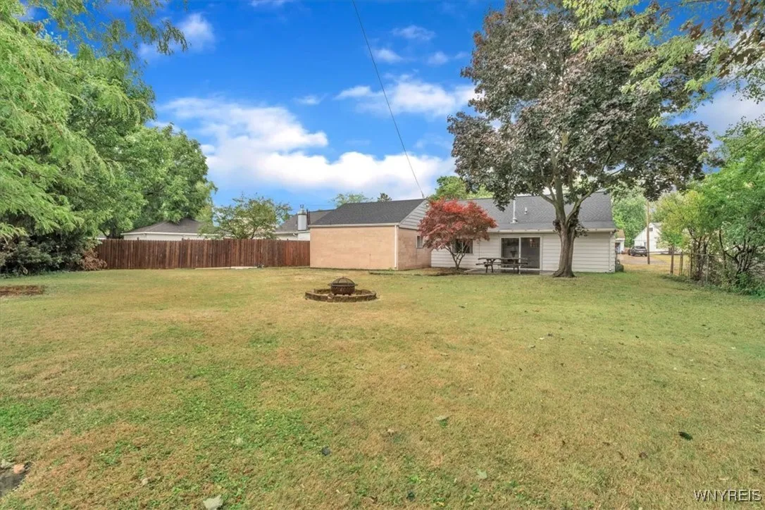 46 Chardon Drive, Cheektowaga, New York 14225, Cheektowaga, New York 14225, 4 Bedrooms Bedrooms, 7 Rooms Rooms,1 BathroomBathrooms,Residential,For Sale,46 Chardon Drive, Cheektowaga, New York 14225,B1629783