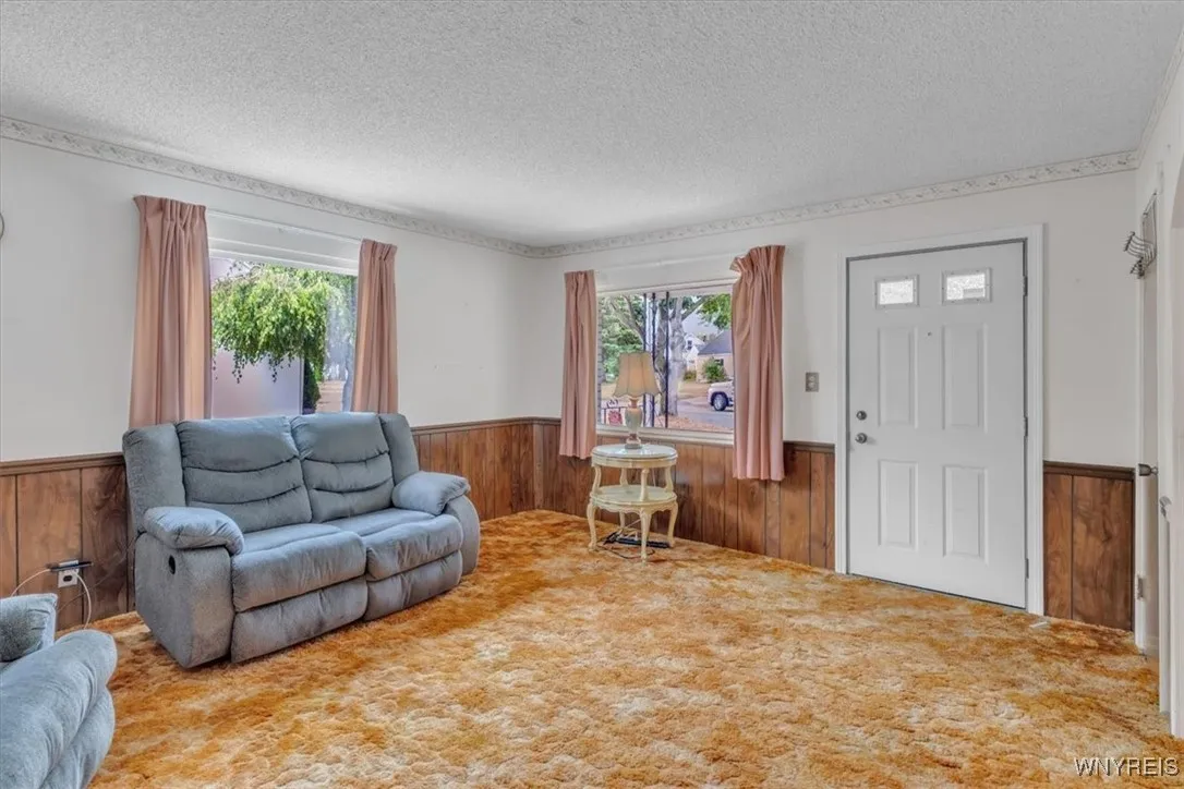 46 Chardon Drive, Cheektowaga, New York 14225, Cheektowaga, New York 14225, 4 Bedrooms Bedrooms, 7 Rooms Rooms,1 BathroomBathrooms,Residential,For Sale,46 Chardon Drive, Cheektowaga, New York 14225,B1629783