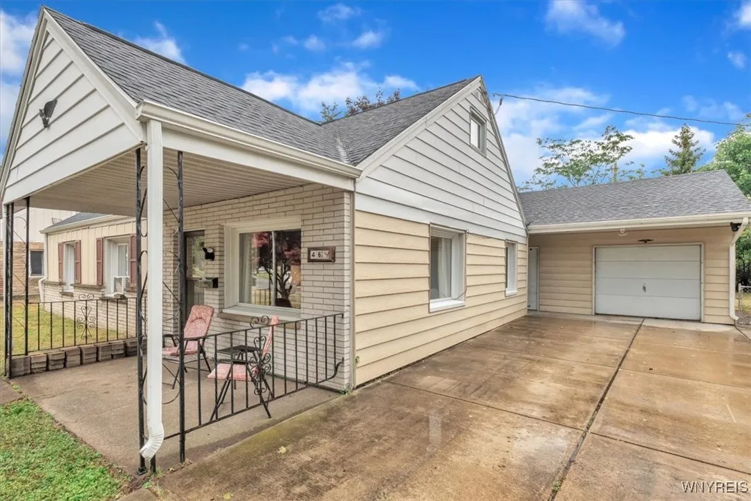 46 Chardon Drive, Cheektowaga, New York 14225, Cheektowaga, New York 14225, 4 Bedrooms Bedrooms, 7 Rooms Rooms,1 BathroomBathrooms,Residential,For Sale,46 Chardon Drive, Cheektowaga, New York 14225,B1629783