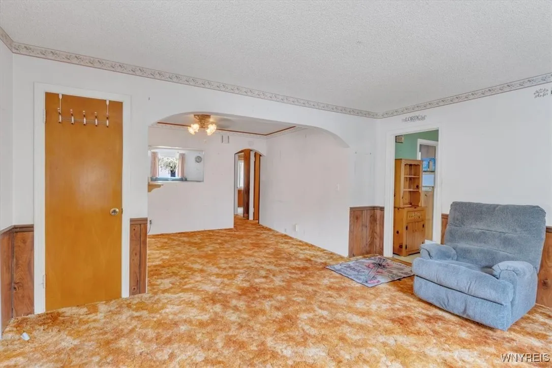 46 Chardon Drive, Cheektowaga, New York 14225, Cheektowaga, New York 14225, 4 Bedrooms Bedrooms, 7 Rooms Rooms,1 BathroomBathrooms,Residential,For Sale,46 Chardon Drive, Cheektowaga, New York 14225,B1629783