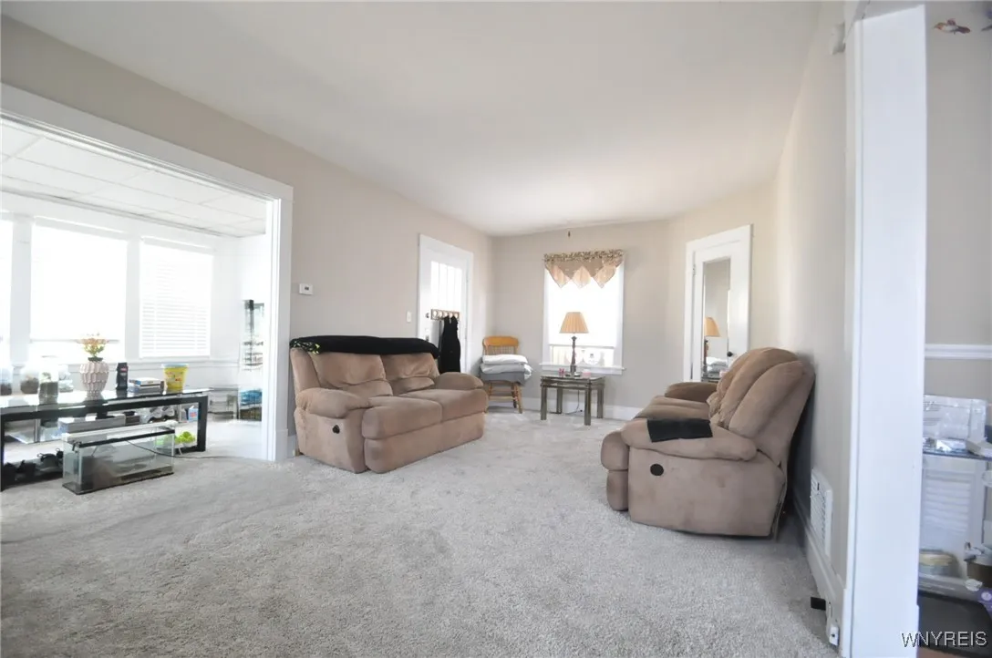 130 West Hazeltine Avenue, Tonawanda, New York 142, Tonawanda, New York 14217, 4 Bedrooms Bedrooms, ,2 BathroomsBathrooms,Residential,For Sale,130 West Hazeltine Avenue, Tonawanda, New York 142,B1630796