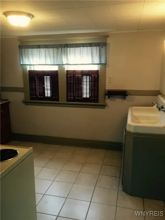 130 West Hazeltine Avenue, Tonawanda, New York 142, Tonawanda, New York 14217, 4 Bedrooms Bedrooms, ,2 BathroomsBathrooms,Residential,For Sale,130 West Hazeltine Avenue, Tonawanda, New York 142,B1630796