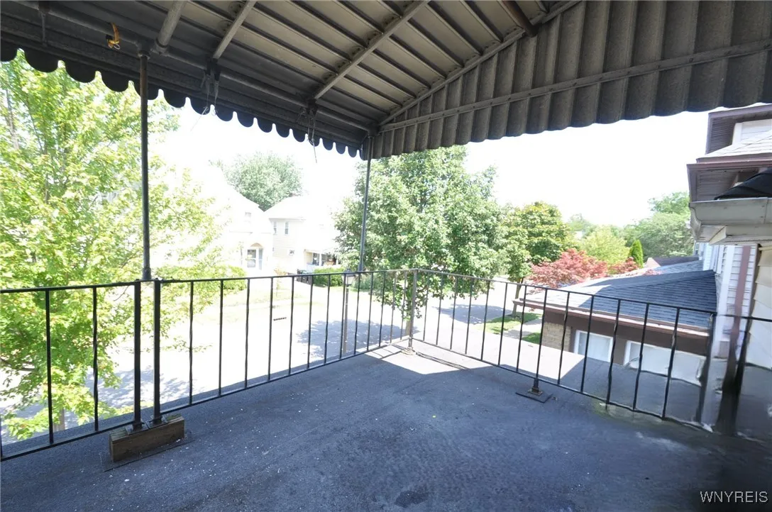 130 West Hazeltine Avenue, Tonawanda, New York 142, Tonawanda, New York 14217, 4 Bedrooms Bedrooms, ,2 BathroomsBathrooms,Residential,For Sale,130 West Hazeltine Avenue, Tonawanda, New York 142,B1630796