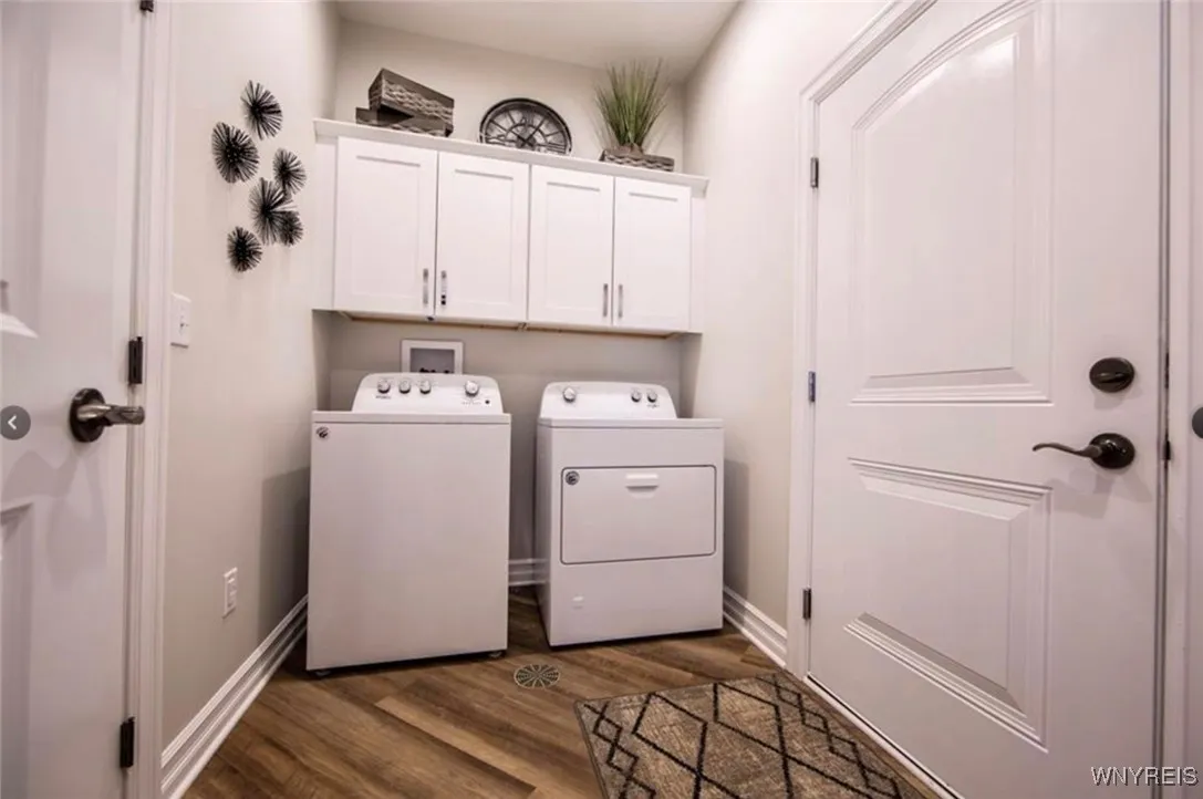 5283 Chestnut Ridge, Orchard Park, New York 14127, Orchard Park, New York 14127, 2 Bedrooms Bedrooms, 6 Rooms Rooms,2 BathroomsBathrooms,Residential Lease,For Rent,5283 Chestnut Ridge, Orchard Park, New York 14127,B1630832
