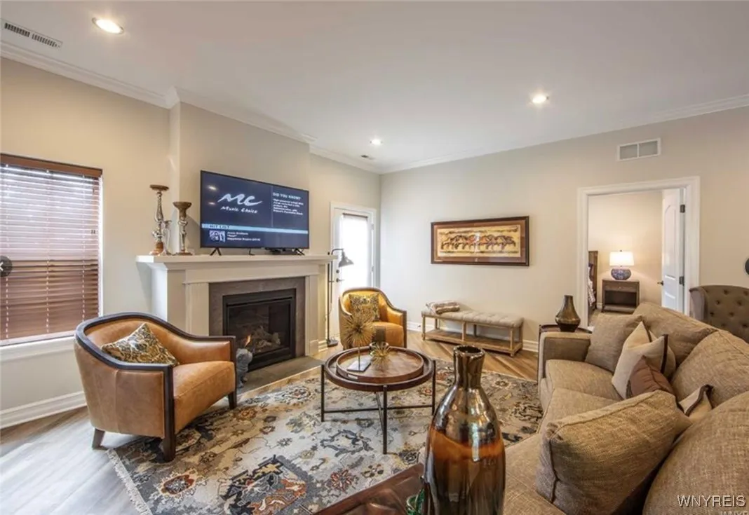 5283 Chestnut Ridge, Orchard Park, New York 14127, Orchard Park, New York 14127, 2 Bedrooms Bedrooms, 6 Rooms Rooms,2 BathroomsBathrooms,Residential Lease,For Rent,5283 Chestnut Ridge, Orchard Park, New York 14127,B1630832