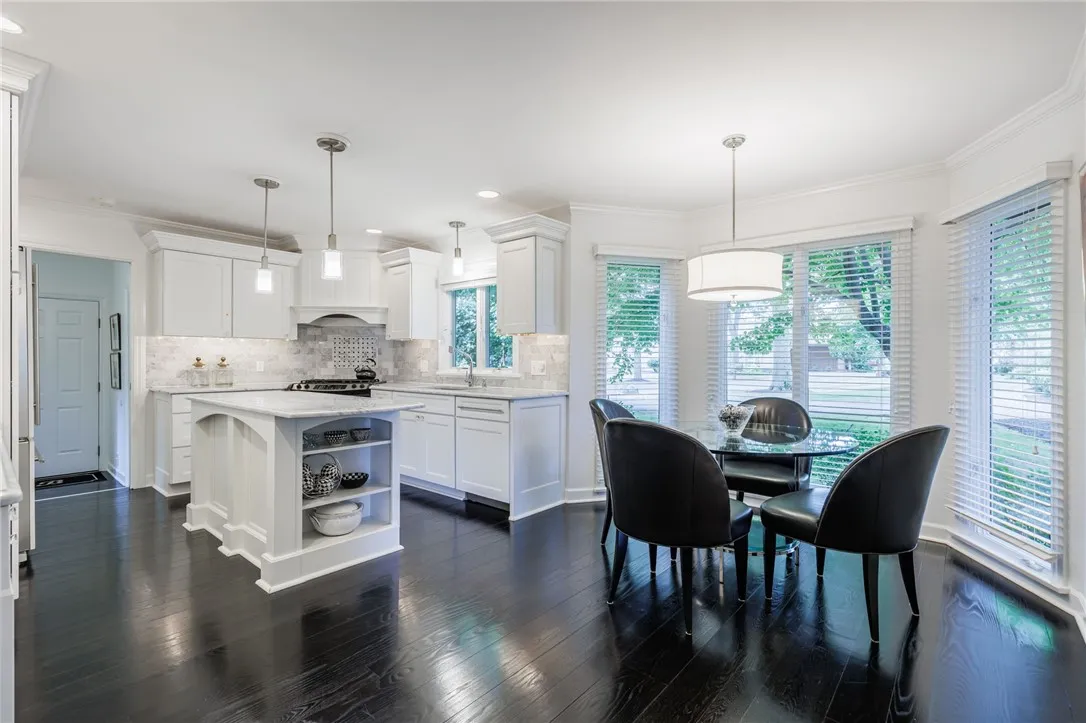 40 Tobey, Pittsford, New York 14534, Pittsford, New York 14534, 3 Bedrooms Bedrooms, 8 Rooms Rooms,3 BathroomsBathrooms,Residential,Closed,40 Tobey, Pittsford, New York 14534,0,R1630812