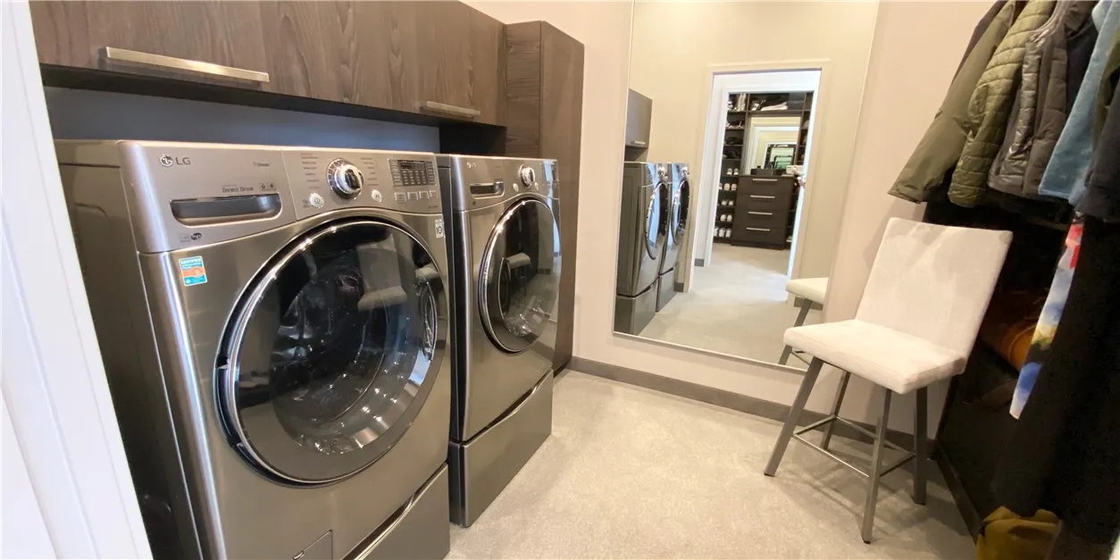 2 Griffith Street, Rochester, New York 14620, Rochester, New York 14620, 3 Bedrooms Bedrooms, 8 Rooms Rooms,3 BathroomsBathrooms,Residential,Closed,2 Griffith Street, Rochester, New York 14620,0,R1630682