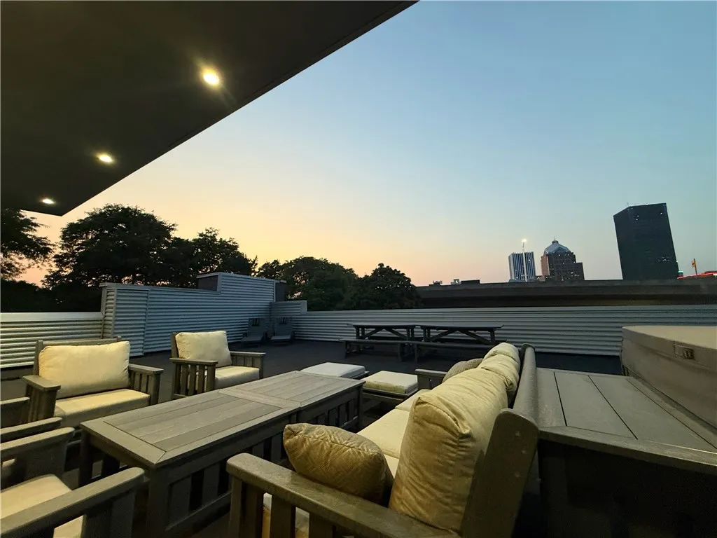 2 Griffith Street, Rochester, New York 14620, Rochester, New York 14620, 3 Bedrooms Bedrooms, 8 Rooms Rooms,3 BathroomsBathrooms,Residential,Closed,2 Griffith Street, Rochester, New York 14620,0,R1630682