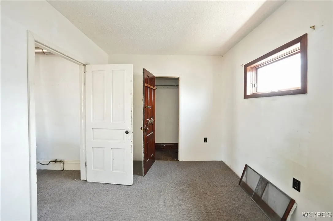 323 Holly Street, Buffalo, New York 14206, Buffalo, New York 14206, 5 Bedrooms Bedrooms, ,2 BathroomsBathrooms,Residential,For Sale,323 Holly Street, Buffalo, New York 14206,B1630758