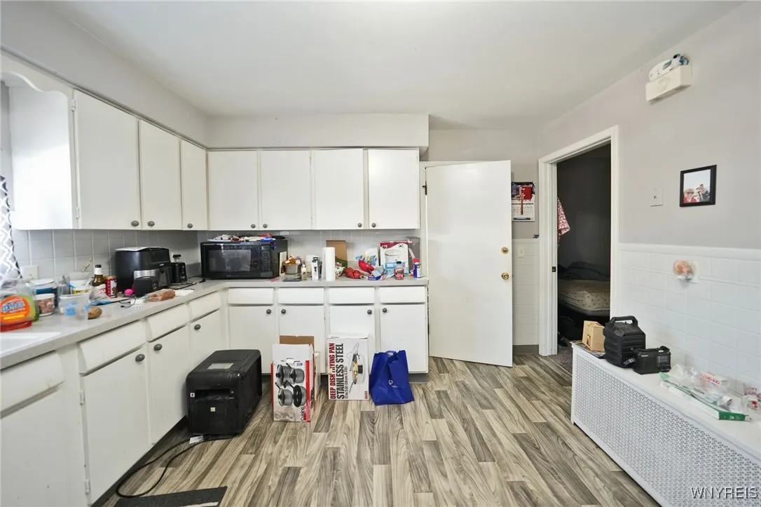 323 Holly Street, Buffalo, New York 14206, Buffalo, New York 14206, 5 Bedrooms Bedrooms, ,2 BathroomsBathrooms,Residential,For Sale,323 Holly Street, Buffalo, New York 14206,B1630758