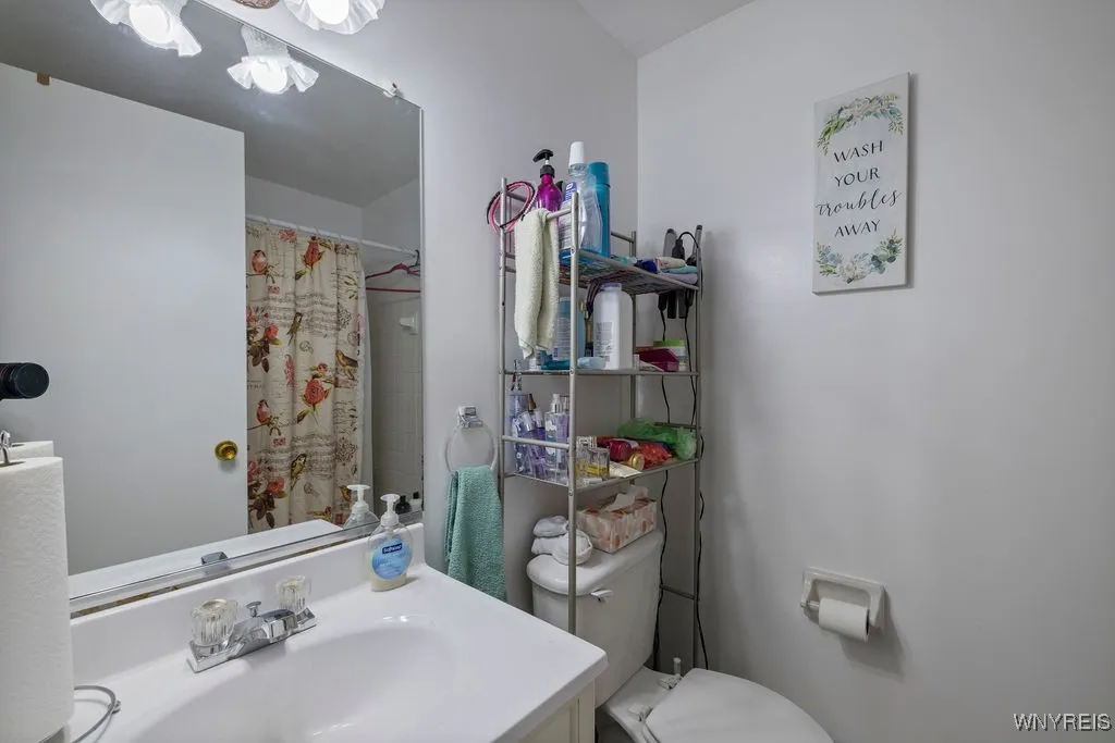 59 Mead Street, North Tonawanda, New York 14120, North Tonawanda, New York 14120, 8 Bedrooms Bedrooms, ,4 BathroomsBathrooms,Residential,Closed,59 Mead Street, North Tonawanda, New York 14120,0,B1630111