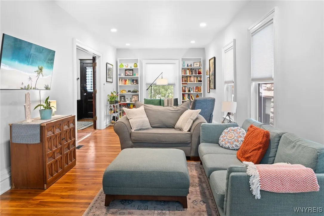 334 Baynes Street, Buffalo, New York 14213, Buffalo, New York 14213, 5 Bedrooms Bedrooms, 14 Rooms Rooms,2 BathroomsBathrooms,Residential,For Sale,334 Baynes Street, Buffalo, New York 14213,0,B1630784