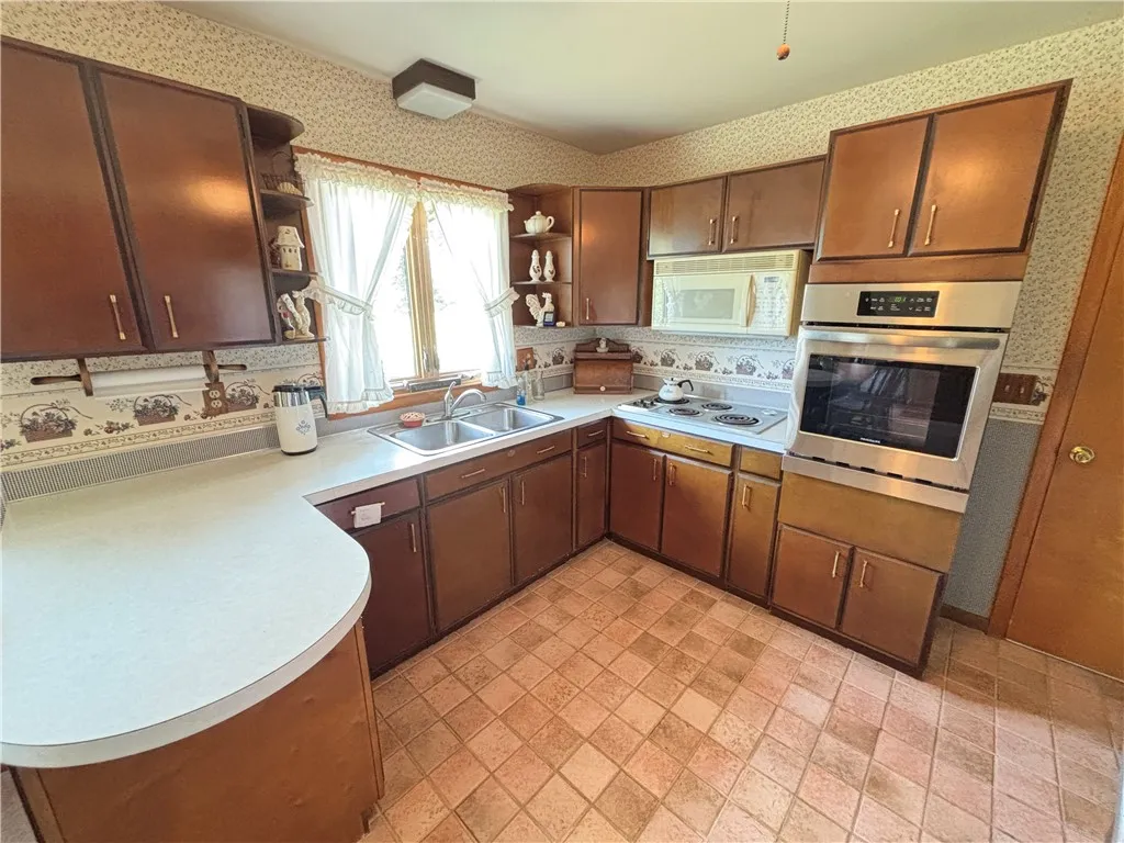 222 State Route 88 South, Arcadia, New York 14513, Arcadia, New York 14513, 3 Bedrooms Bedrooms, 5 Rooms Rooms,2 BathroomsBathrooms,Residential,Closed,222 State Route 88 South, Arcadia, New York 14513,0,R1630196