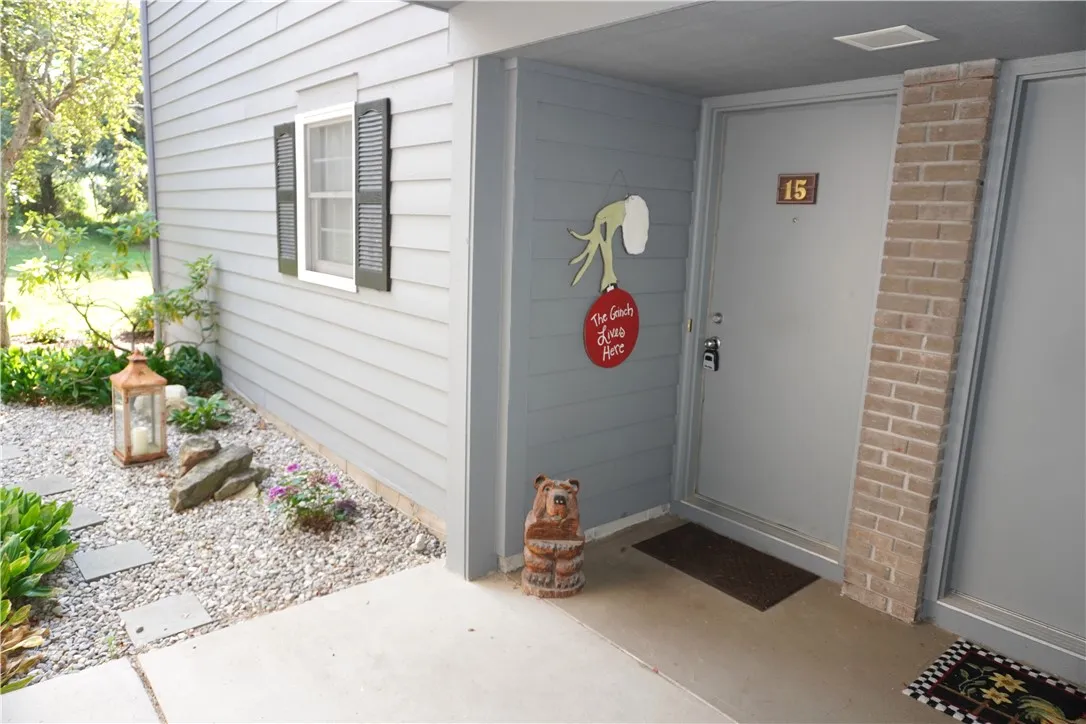 15 Wood Creek Drive, Pittsford, New York 14534, Pittsford, New York 14534, 2 Bedrooms Bedrooms, 6 Rooms Rooms,1 BathroomBathrooms,Residential,Closed,15 Wood Creek Drive, Pittsford, New York 14534,0,R1630833