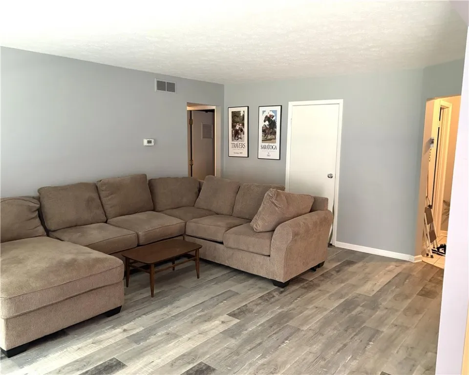 15 Wood Creek Drive, Pittsford, New York 14534, Pittsford, New York 14534, 2 Bedrooms Bedrooms, 6 Rooms Rooms,1 BathroomBathrooms,Residential,Closed,15 Wood Creek Drive, Pittsford, New York 14534,0,R1630833