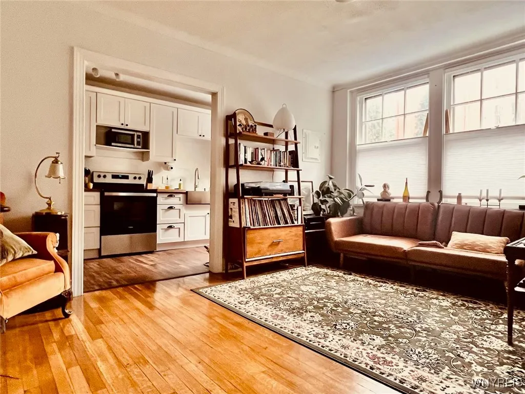 83 Bryant Street 1c, Buffalo, New York 14209, Buffalo, New York 14209, 1 Bedroom Bedrooms, 3 Rooms Rooms,1 BathroomBathrooms,Residential Lease,For Rent,83 Bryant Street 1c, Buffalo, New York 14209,0,B1630590