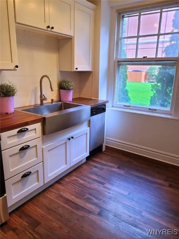 83 Bryant Street 1c, Buffalo, New York 14209, Buffalo, New York 14209, 1 Bedroom Bedrooms, 3 Rooms Rooms,1 BathroomBathrooms,Residential Lease,For Rent,83 Bryant Street 1c, Buffalo, New York 14209,0,B1630590