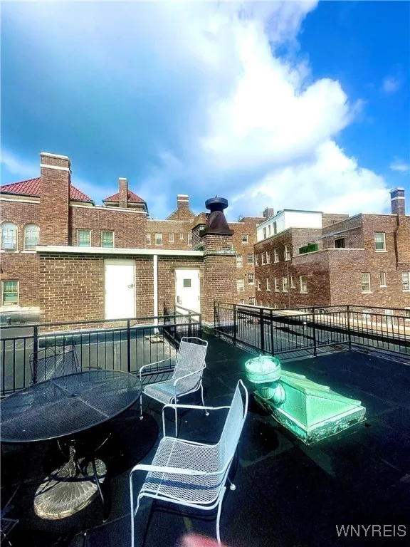 83 Bryant Street 1c, Buffalo, New York 14209, Buffalo, New York 14209, 1 Bedroom Bedrooms, 3 Rooms Rooms,1 BathroomBathrooms,Residential Lease,For Rent,83 Bryant Street 1c, Buffalo, New York 14209,0,B1630590