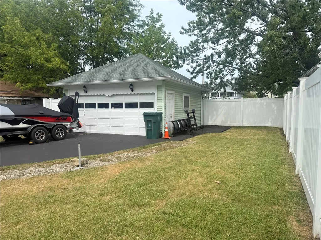 212 Saint Stanislaus Street, Rochester, New York 1, Rochester, New York 14621, 3 Bedrooms Bedrooms, 5 Rooms Rooms,1 BathroomBathrooms,Residential,For Sale,212 Saint Stanislaus Street, Rochester, New York 1,0,R1630775
