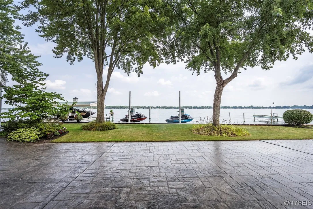 4875 E River Road, Grand Island, New York 14072, Grand Island, New York 14072, 4 Bedrooms Bedrooms, 15 Rooms Rooms,4 BathroomsBathrooms,Residential,For Sale,4875 E River Road, Grand Island, New York 14072,B1629712