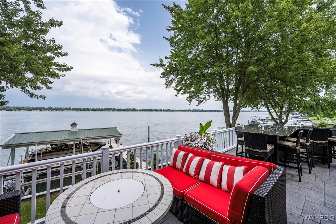 4875 E River Road, Grand Island, New York 14072, Grand Island, New York 14072, 4 Bedrooms Bedrooms, 15 Rooms Rooms,4 BathroomsBathrooms,Residential,For Sale,4875 E River Road, Grand Island, New York 14072,B1629712