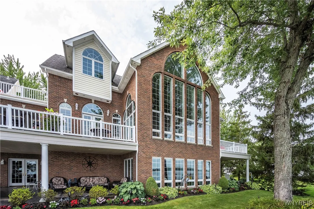 4875 E River Road, Grand Island, New York 14072, Grand Island, New York 14072, 4 Bedrooms Bedrooms, 15 Rooms Rooms,4 BathroomsBathrooms,Residential,For Sale,4875 E River Road, Grand Island, New York 14072,B1629712