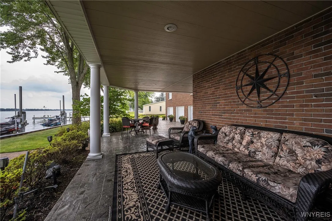 4875 E River Road, Grand Island, New York 14072, Grand Island, New York 14072, 4 Bedrooms Bedrooms, 15 Rooms Rooms,4 BathroomsBathrooms,Residential,For Sale,4875 E River Road, Grand Island, New York 14072,B1629712