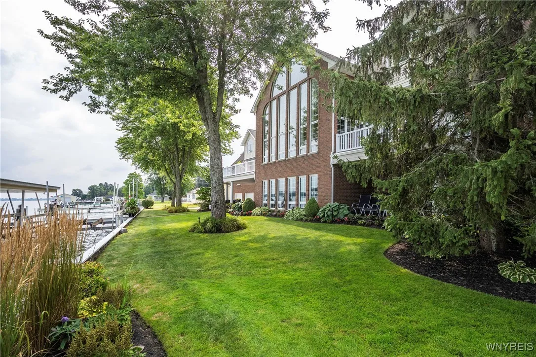4875 E River Road, Grand Island, New York 14072, Grand Island, New York 14072, 4 Bedrooms Bedrooms, 15 Rooms Rooms,4 BathroomsBathrooms,Residential,For Sale,4875 E River Road, Grand Island, New York 14072,B1629712