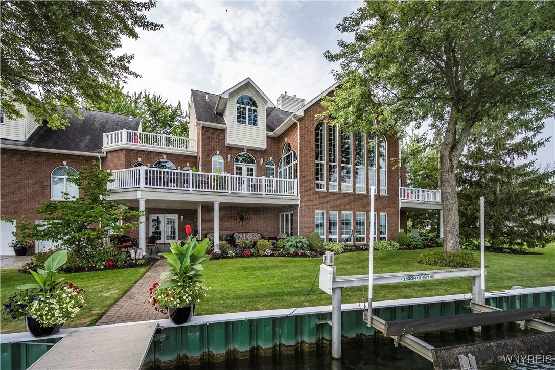 4875 E River Road, Grand Island, New York 14072, Grand Island, New York 14072, 4 Bedrooms Bedrooms, 15 Rooms Rooms,4 BathroomsBathrooms,Residential,For Sale,4875 E River Road, Grand Island, New York 14072,B1629712