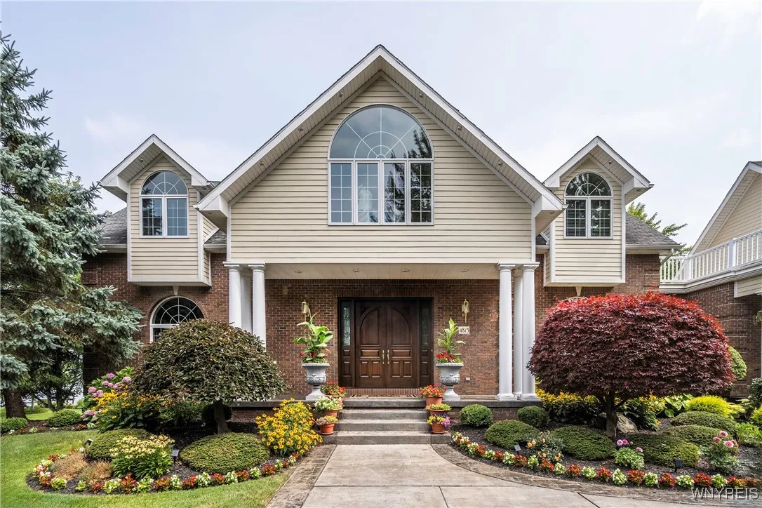 4875 E River Road, Grand Island, New York 14072, Grand Island, New York 14072, 4 Bedrooms Bedrooms, 15 Rooms Rooms,4 BathroomsBathrooms,Residential,For Sale,4875 E River Road, Grand Island, New York 14072,B1629712