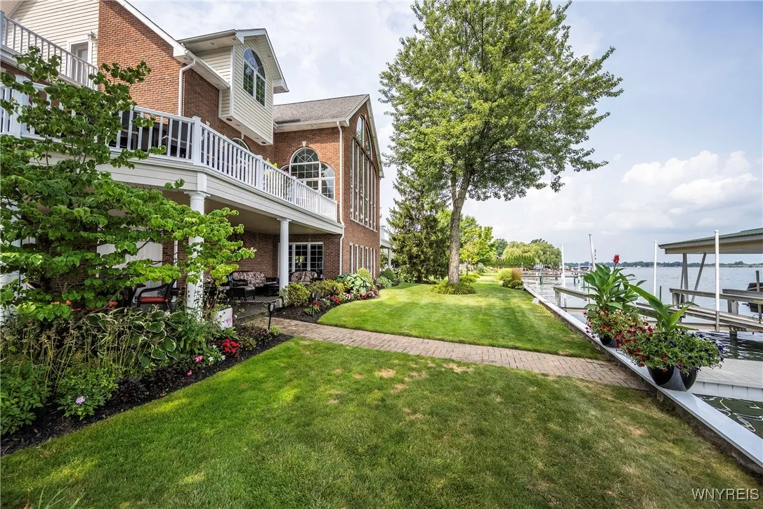 4875 E River Road, Grand Island, New York 14072, Grand Island, New York 14072, 4 Bedrooms Bedrooms, 15 Rooms Rooms,4 BathroomsBathrooms,Residential,For Sale,4875 E River Road, Grand Island, New York 14072,B1629712