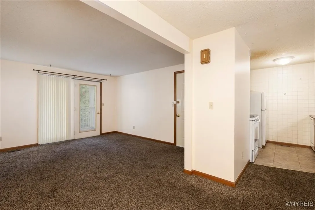 4619 Chestnut Ridge Road L, Amherst, New York 1422, Amherst, New York 14228, 2 Bedrooms Bedrooms, 5 Rooms Rooms,1 BathroomBathrooms,Residential,For Sale,4619 Chestnut Ridge Road L, Amherst, New York 1422,B1626915