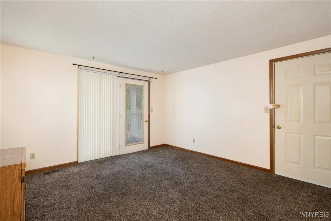 4619 Chestnut Ridge Road L, Amherst, New York 1422, Amherst, New York 14228, 2 Bedrooms Bedrooms, 5 Rooms Rooms,1 BathroomBathrooms,Residential,For Sale,4619 Chestnut Ridge Road L, Amherst, New York 1422,B1626915