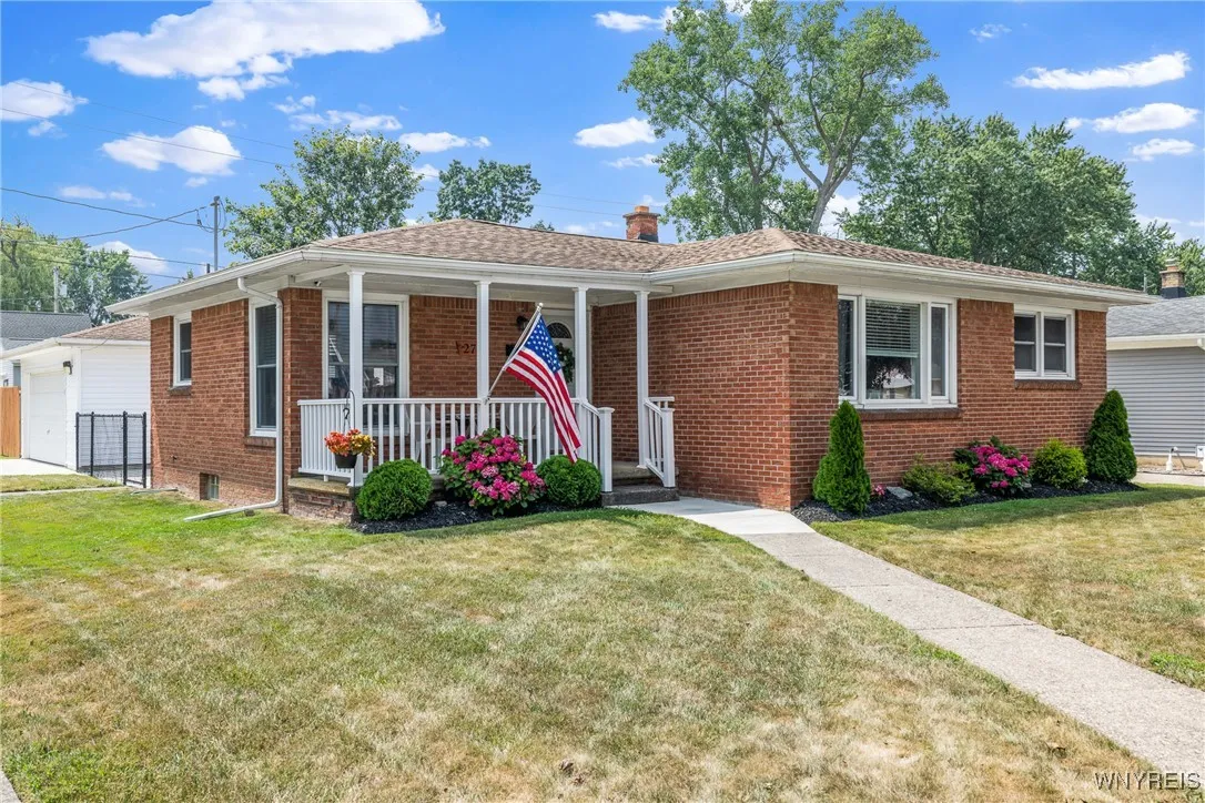 27 Wilma Drive, Lancaster, New York 14086, Lancaster, New York 14086, 3 Bedrooms Bedrooms, 8 Rooms Rooms,1 BathroomBathrooms,Residential,Closed,27 Wilma Drive, Lancaster, New York 14086,0,B1630765