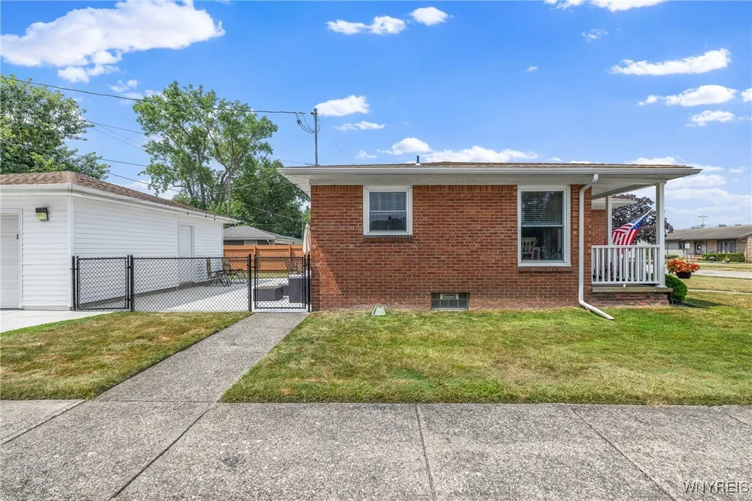 27 Wilma Drive, Lancaster, New York 14086, Lancaster, New York 14086, 3 Bedrooms Bedrooms, 8 Rooms Rooms,1 BathroomBathrooms,Residential,Closed,27 Wilma Drive, Lancaster, New York 14086,0,B1630765