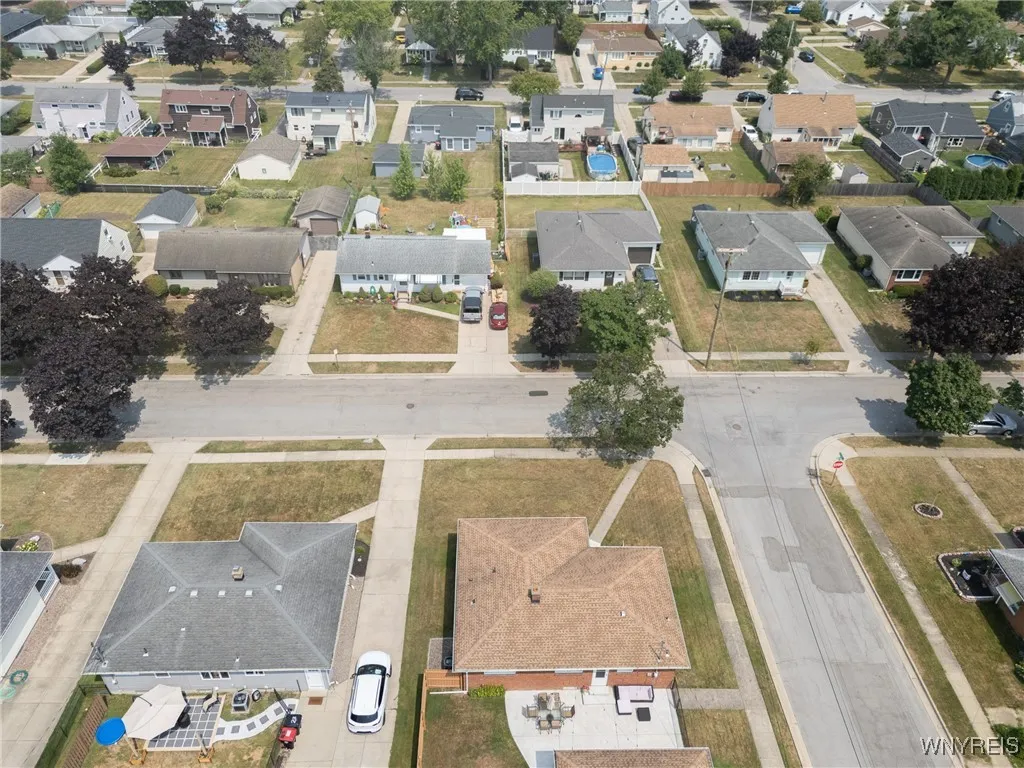 27 Wilma Drive, Lancaster, New York 14086, Lancaster, New York 14086, 3 Bedrooms Bedrooms, 8 Rooms Rooms,1 BathroomBathrooms,Residential,Closed,27 Wilma Drive, Lancaster, New York 14086,0,B1630765