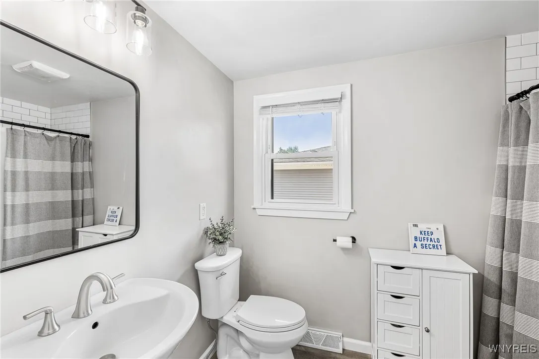 27 Wilma Drive, Lancaster, New York 14086, Lancaster, New York 14086, 3 Bedrooms Bedrooms, 8 Rooms Rooms,1 BathroomBathrooms,Residential,Closed,27 Wilma Drive, Lancaster, New York 14086,0,B1630765