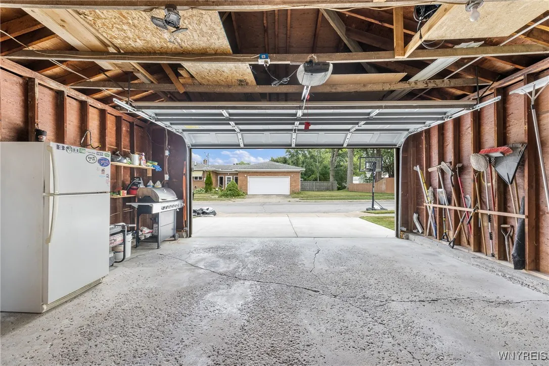 27 Wilma Drive, Lancaster, New York 14086, Lancaster, New York 14086, 3 Bedrooms Bedrooms, 8 Rooms Rooms,1 BathroomBathrooms,Residential,Closed,27 Wilma Drive, Lancaster, New York 14086,0,B1630765