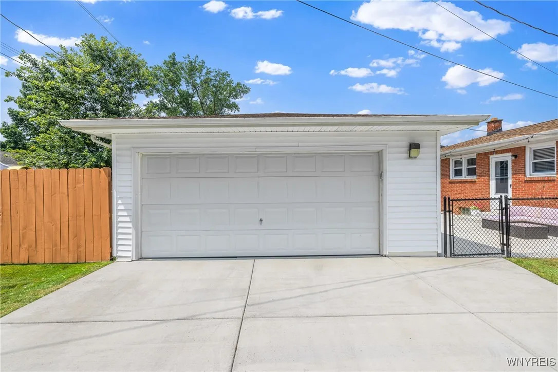 27 Wilma Drive, Lancaster, New York 14086, Lancaster, New York 14086, 3 Bedrooms Bedrooms, 8 Rooms Rooms,1 BathroomBathrooms,Residential,Closed,27 Wilma Drive, Lancaster, New York 14086,0,B1630765