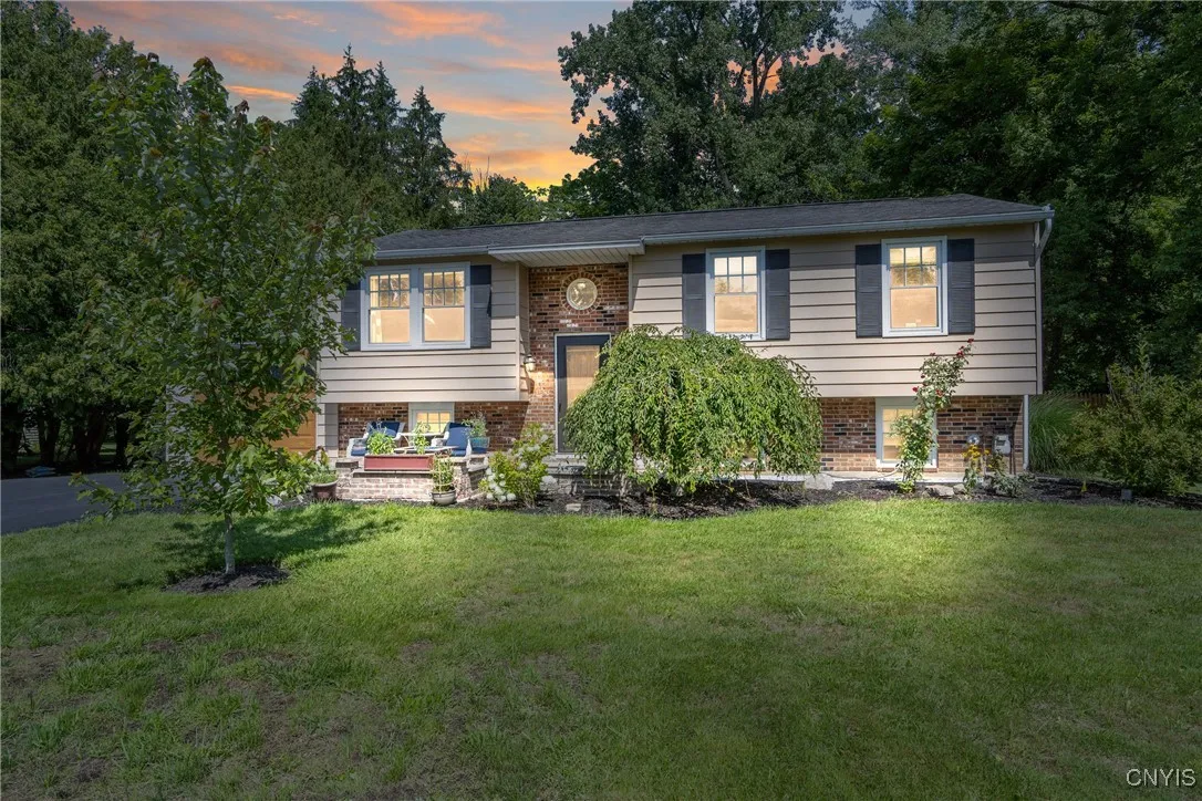 507 Valley Drive East, Sullivan, New York 13037, Sullivan, New York 13037, 3 Bedrooms Bedrooms, 7 Rooms Rooms,2 BathroomsBathrooms,Residential,Closed,507 Valley Drive East, Sullivan, New York 13037,0,S1630285