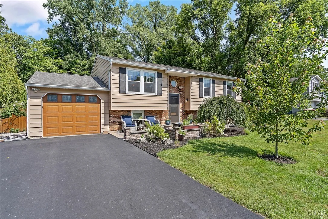 507 Valley Drive East, Sullivan, New York 13037, Sullivan, New York 13037, 3 Bedrooms Bedrooms, 7 Rooms Rooms,2 BathroomsBathrooms,Residential,Closed,507 Valley Drive East, Sullivan, New York 13037,0,S1630285