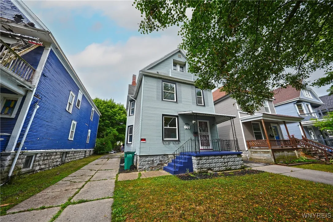 644 West Avenue, Buffalo, New York 14213, Buffalo, New York 14213, 5 Bedrooms Bedrooms, 10 Rooms Rooms,2 BathroomsBathrooms,Residential,For Sale,644 West Avenue, Buffalo, New York 14213,B1630687