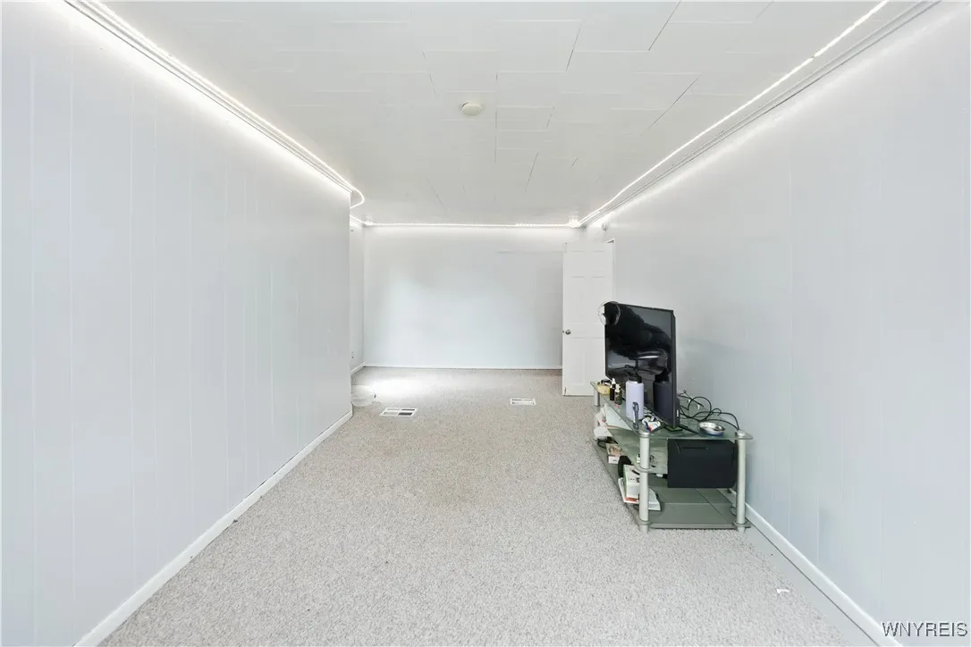 644 West Avenue, Buffalo, New York 14213, Buffalo, New York 14213, 5 Bedrooms Bedrooms, 10 Rooms Rooms,2 BathroomsBathrooms,Residential,For Sale,644 West Avenue, Buffalo, New York 14213,B1630687