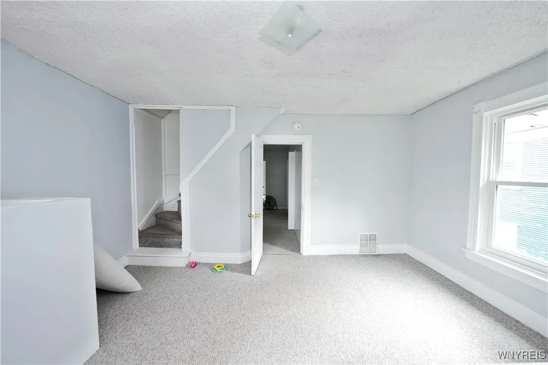 644 West Avenue, Buffalo, New York 14213, Buffalo, New York 14213, 5 Bedrooms Bedrooms, 10 Rooms Rooms,2 BathroomsBathrooms,Residential,For Sale,644 West Avenue, Buffalo, New York 14213,B1630687