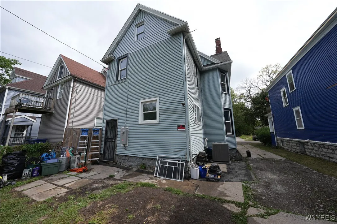 644 West Avenue, Buffalo, New York 14213, Buffalo, New York 14213, 5 Bedrooms Bedrooms, 10 Rooms Rooms,2 BathroomsBathrooms,Residential,For Sale,644 West Avenue, Buffalo, New York 14213,B1630687