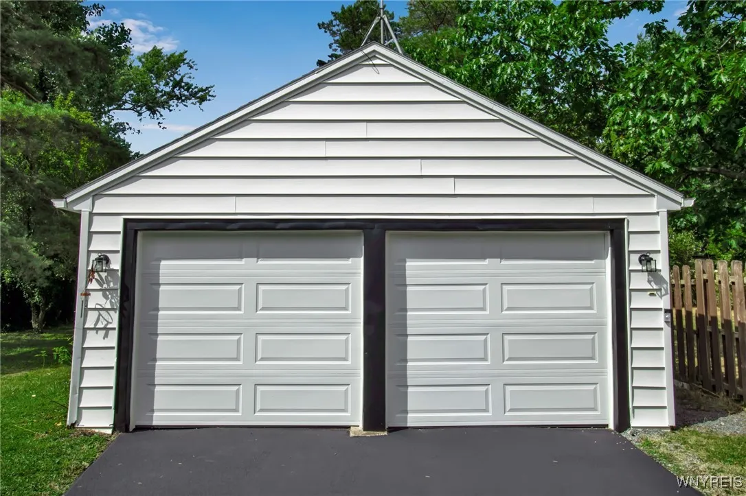 2 car detached garage