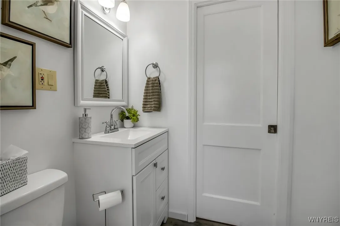 88 Raymond Street, Hamburg, New York 14075, Hamburg, New York 14075, 3 Bedrooms Bedrooms, 6 Rooms Rooms,1 BathroomBathrooms,Residential,For Sale,88 Raymond Street, Hamburg, New York 14075,B1630899