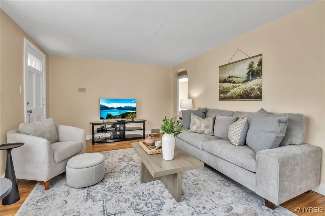 88 Raymond Street, Hamburg, New York 14075, Hamburg, New York 14075, 3 Bedrooms Bedrooms, 6 Rooms Rooms,1 BathroomBathrooms,Residential,For Sale,88 Raymond Street, Hamburg, New York 14075,B1630899