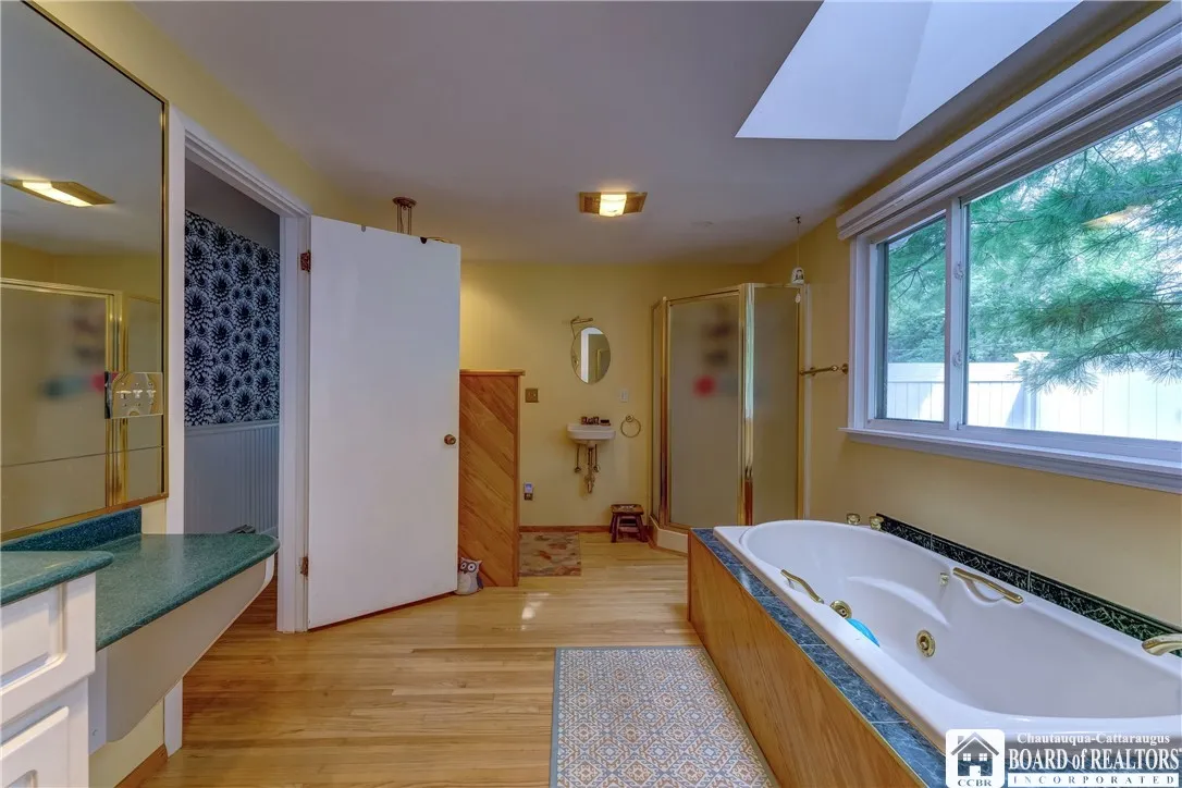 8382 Kimberly Road, Clarence, New York 14221, Clarence, New York 14221, 2 Bedrooms Bedrooms, 7 Rooms Rooms,1 BathroomBathrooms,Residential,For Sale,8382 Kimberly Road, Clarence, New York 14221,R1630551