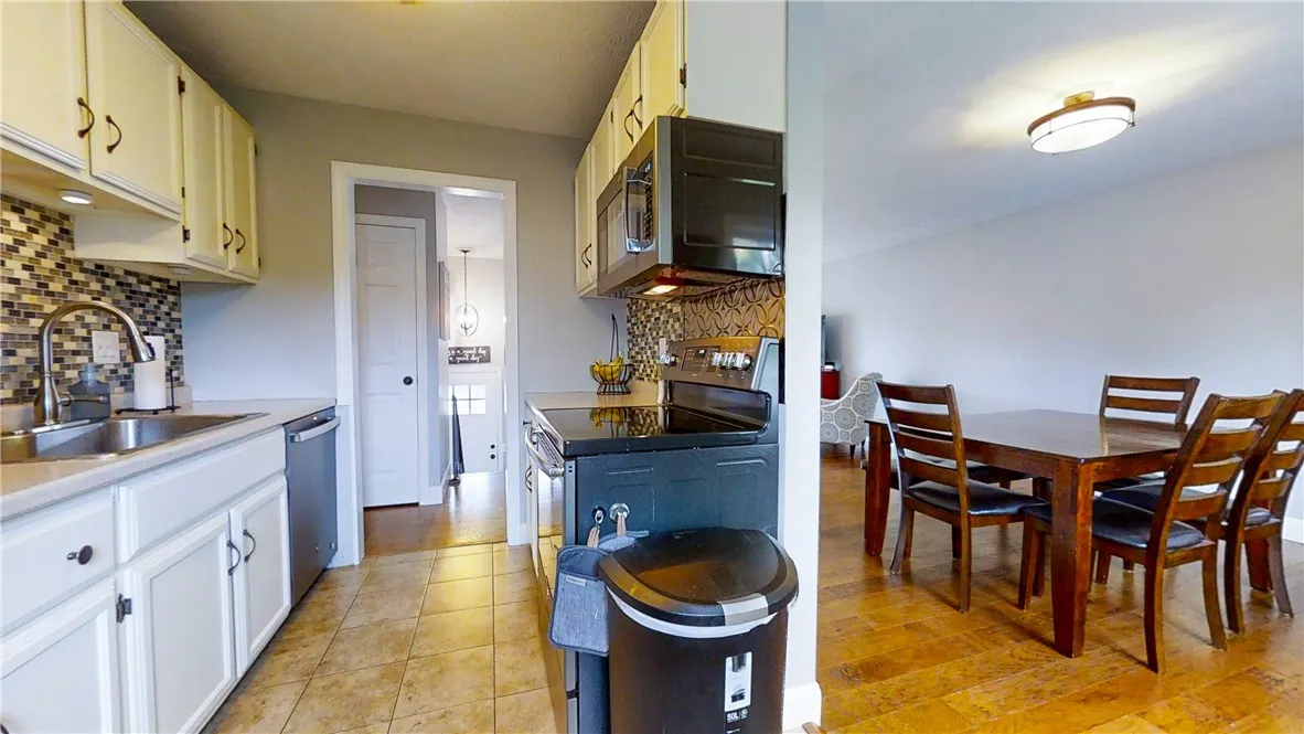 14 Dogwood Circle, Erwin, New York 14870, Erwin, New York 14870, 4 Bedrooms Bedrooms, 8 Rooms Rooms,2 BathroomsBathrooms,Residential,Closed,14 Dogwood Circle, Erwin, New York 14870,0,R1630198